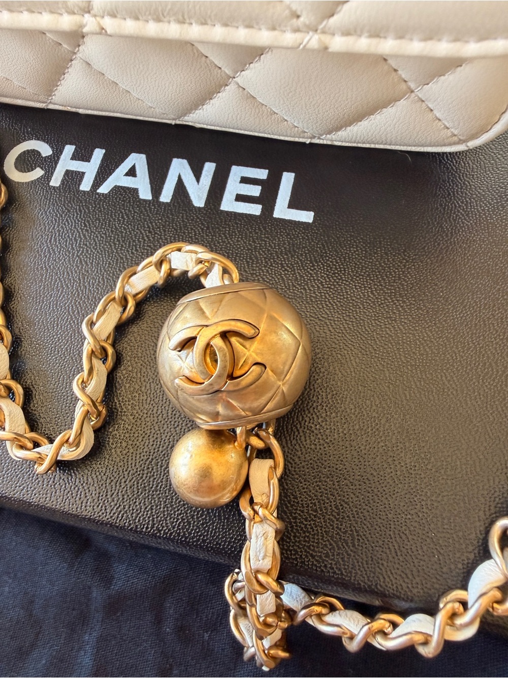 CHANEL White Quilted CC Ball Clutch on Chain Mini Belt Bag - Picture 3 of 16